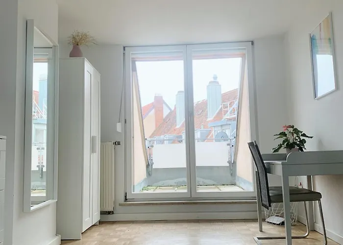 Apartment Furnished Double In Fully Equipped Shared Flat, Ideal For Students *