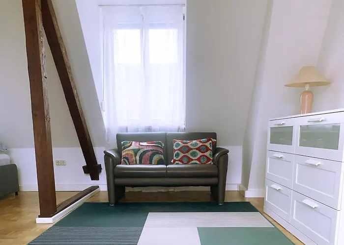 Apartment Furnished Double In Fully Equipped Shared Flat, Ideal For Students *